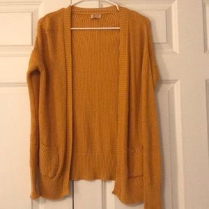 Mustard cardigan with pockets